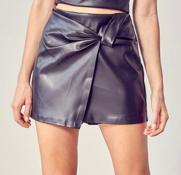 Twisted front skort